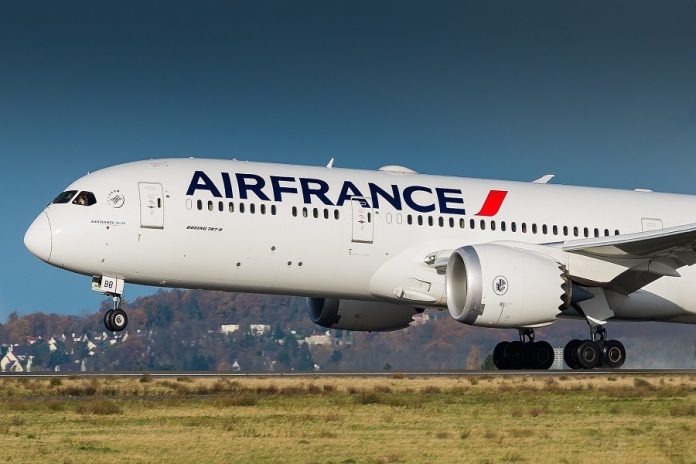 29871632-28731111 Air France Cameroun