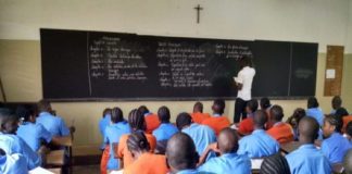 Guide Pratique : Choisir un Établissement Secondaire Abordable au Cameroun Bac F3 au Cameroun