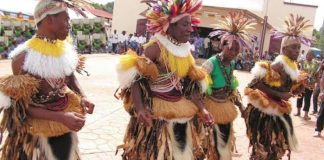 Le BendSkin : origine, histoire et pas de danse du rythme emblématique de l’Ouest du Cameroun Bendskin danse Cameroun