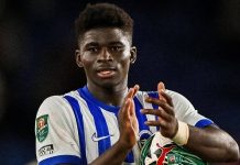 Fortune de Carlos Baleba en 2026 : salaire et revenus du footballeur camerounais Carlos Baleba