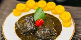 Comment faire le Mbongo Tchobi ? Recette traditionnelle camerounaise étape par étape Comment faire le Mbongo Tchobi