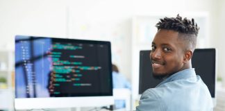 Rédacteur web : métier, formation, salaire et opportunités au Cameroun Développeur web autodidacte