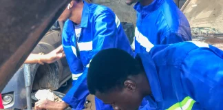 Électricien Automobile au Cameroun : formation, salaire, écoles, missions, emploi et opportunités Électricien Automobile au Cameroun