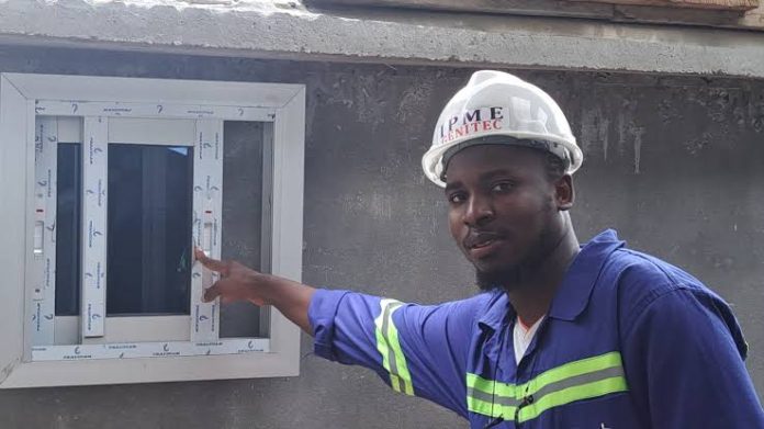 Métier de Menuisier Aluminium au Cameroun Métier de Menuisier Aluminium au Cameroun