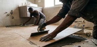 Métier de carreleur au Cameroun : formation, salaire, missions et opportunités Métier de carreleur au Cameroun