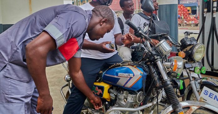Réparateur de Motos au Cameroun Réparateur de Motos au Cameroun