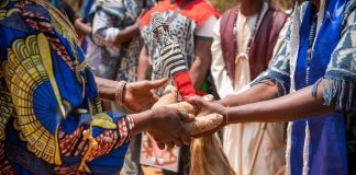 Traditions de protection au Cameroun : croyances, pratiques et héritage culturel Traditions de protection au Cameroun