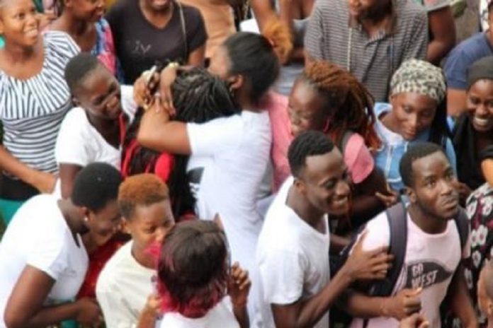après un Bac D au Cameroun