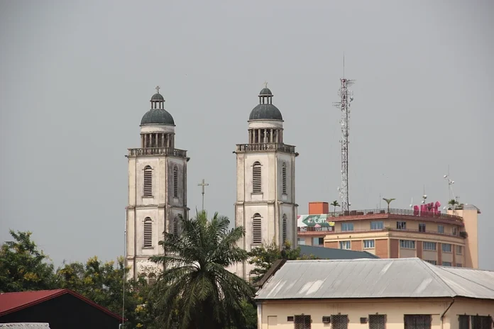 l'École Catholique Saint Kisito à Yaoundé