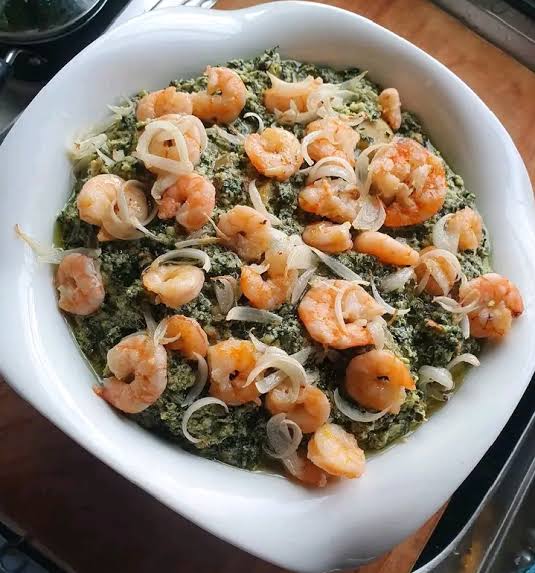 manger un bon ndolé à Douala manger un bon ndolé à Douala