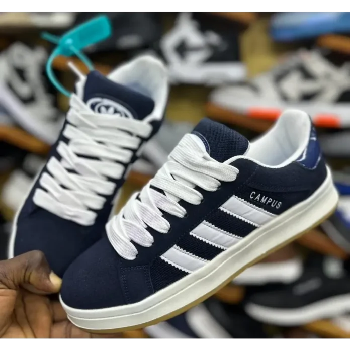 marché est spécialisé dans les chaussures