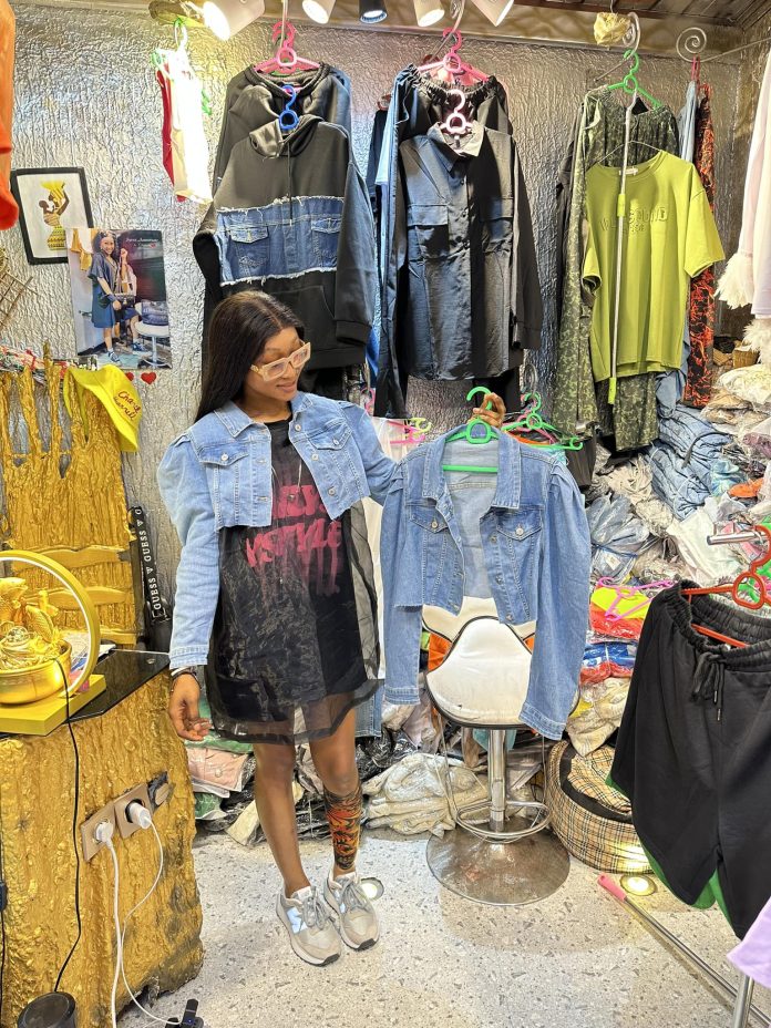 une boutique au marché Central une boutique au marché Central