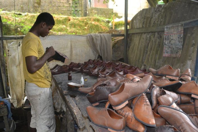 vente de chaussures à Douala vente de chaussures à Douala