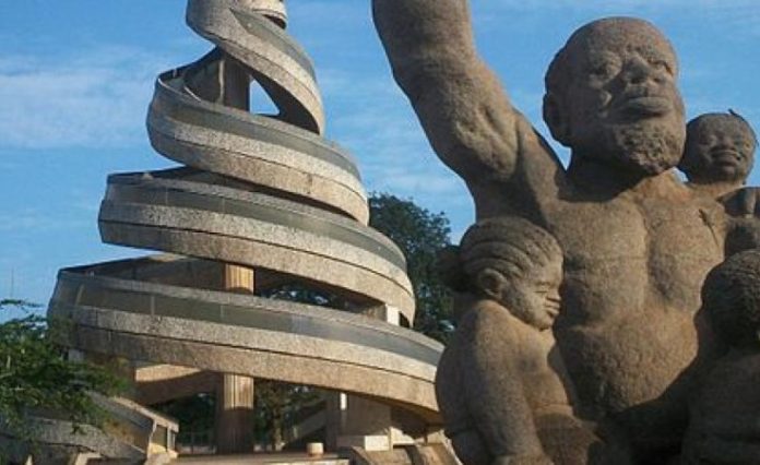 Le Monument de la Liberté à Yaoundé Le Monument de la Liberté à Yaoundé