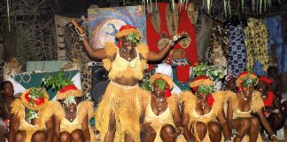 Combien d’argent emporter pour un séjour au Cameroun ? cérémonie traditionnelle au Cameroun